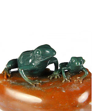 Nice carving 3.2" Bloodstone Carved Crystal Frogs